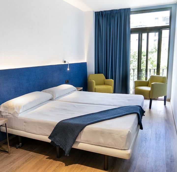 Habitación Twin con balcón