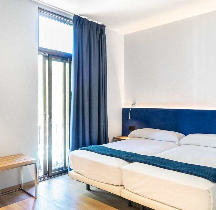 Habitación Twin con balcón